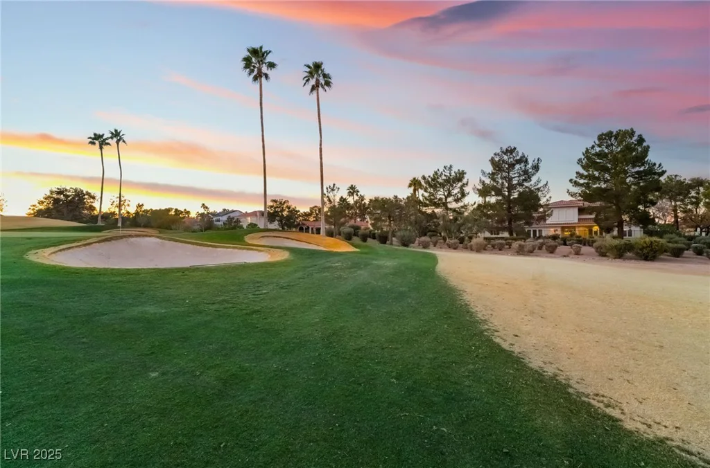 8701 Robinson Ridge, Las Vegas, NV 89117