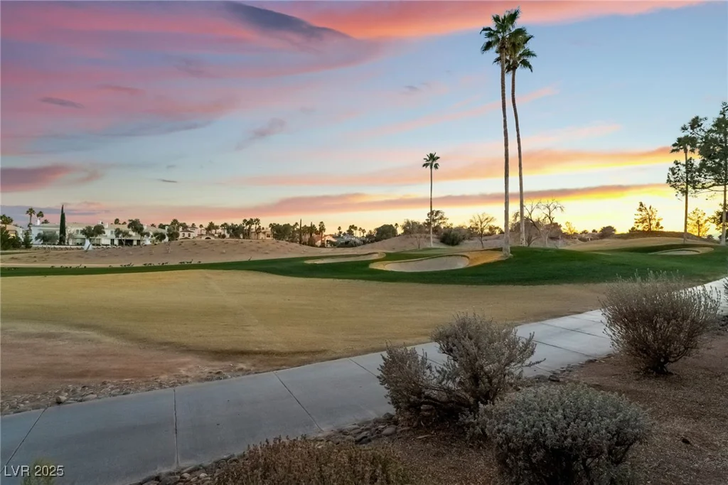 8701 Robinson Ridge, Las Vegas, NV 89117