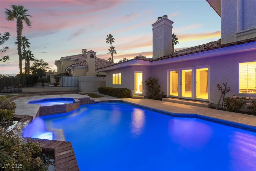 8701 Robinson Ridge, Las Vegas, NV 89117