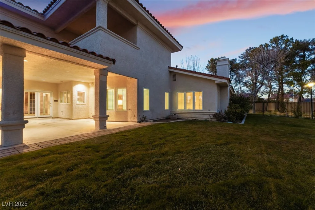 8701 Robinson Ridge, Las Vegas, NV 89117