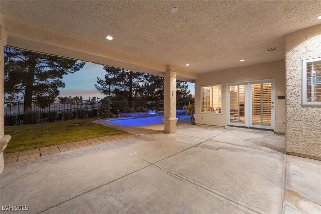 8701 Robinson Ridge, Las Vegas, NV 89117