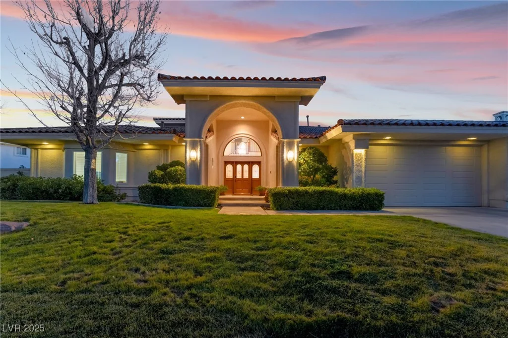 8701 Robinson Ridge, Las Vegas, NV 89117