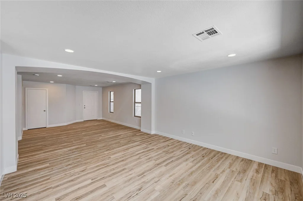 4839 Englewood, Las Vegas, NV 89139