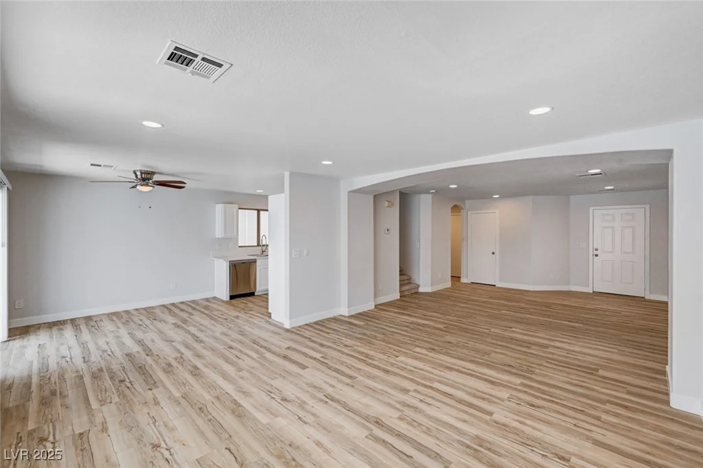 4839 Englewood, Las Vegas, NV 89139