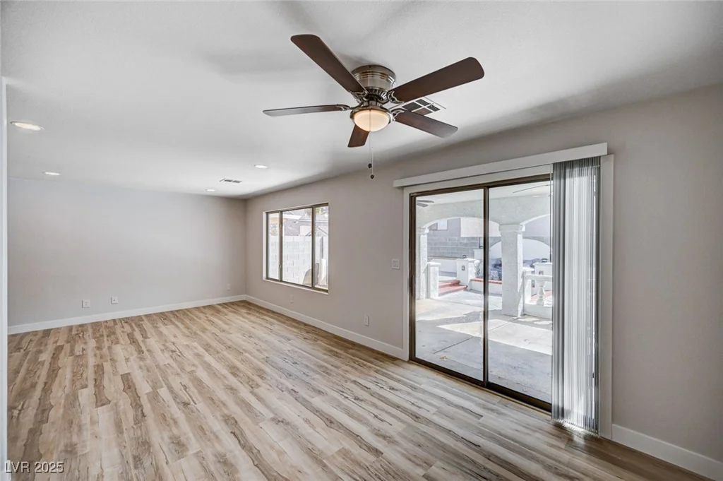 4839 Englewood, Las Vegas, NV 89139