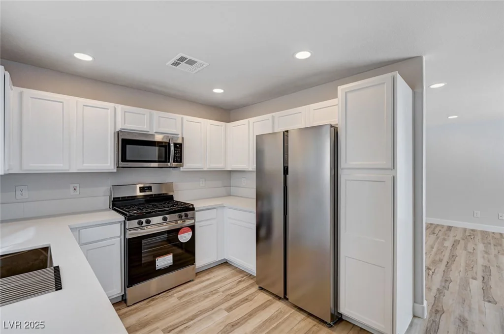 4839 Englewood, Las Vegas, NV 89139