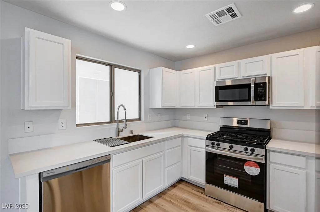 4839 Englewood, Las Vegas, NV 89139