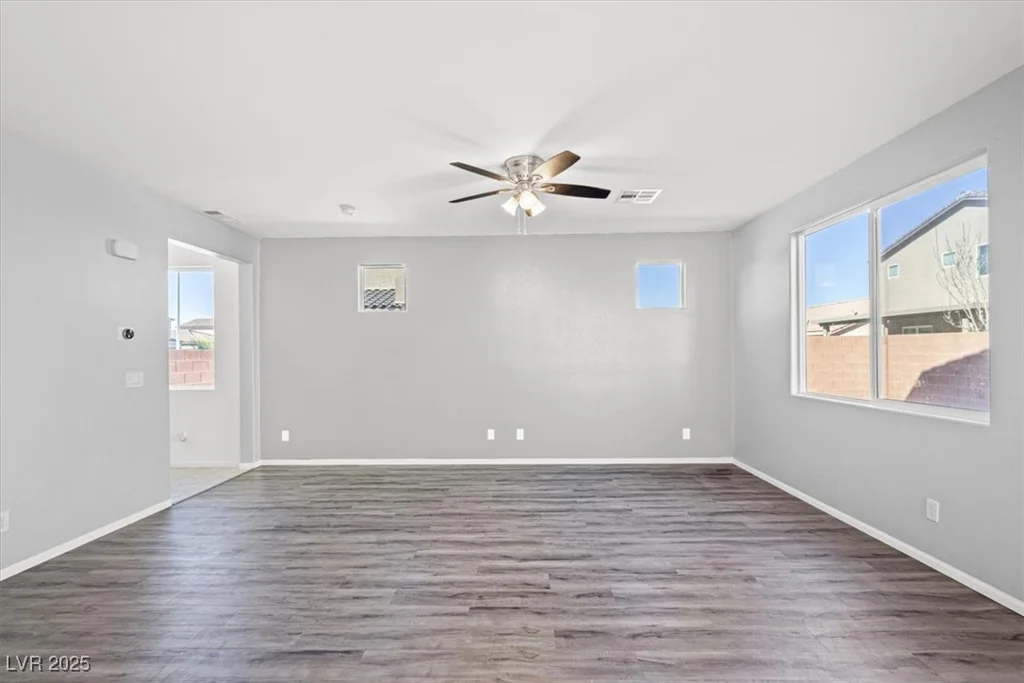 430 Shimmering Sands, North Las Vegas, NV 89031