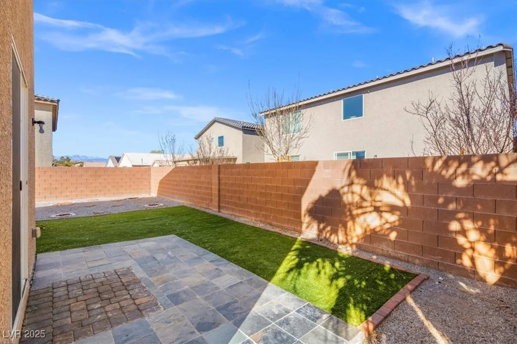 430 Shimmering Sands, North Las Vegas, NV 89031