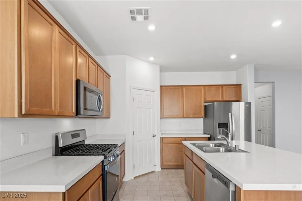 430 Shimmering Sands, North Las Vegas, NV 89031