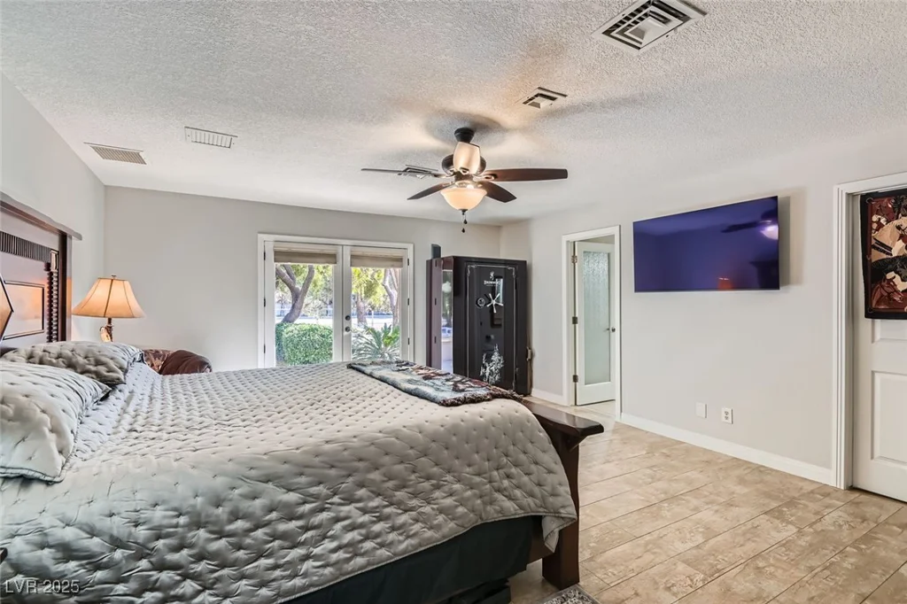 6925 Donald Nelson, Las Vegas, NV 89131