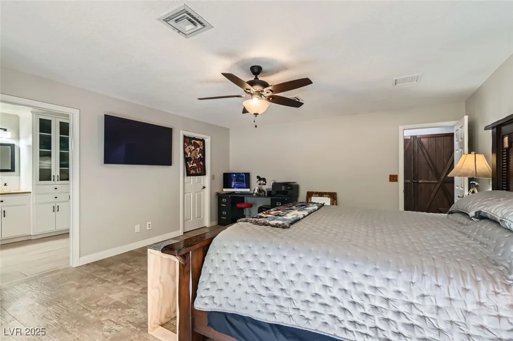 6925 Donald Nelson, Las Vegas, NV 89131