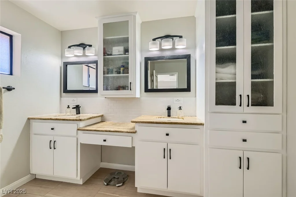 6925 Donald Nelson, Las Vegas, NV 89131