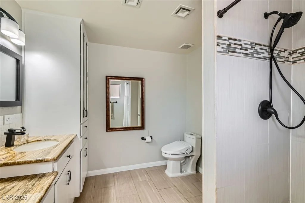 6925 Donald Nelson, Las Vegas, NV 89131