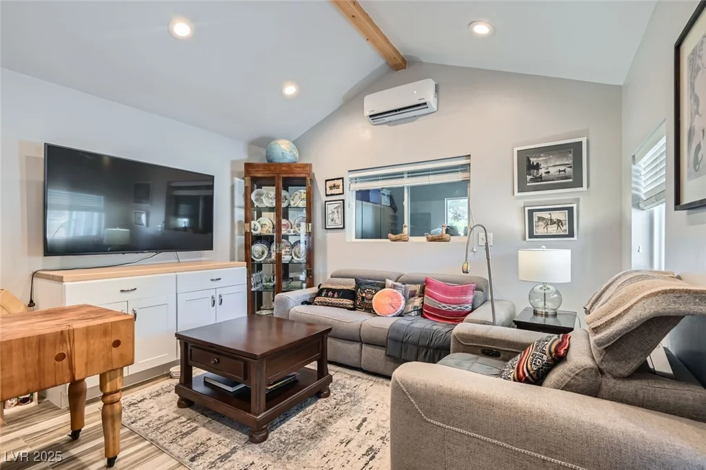 6925 Donald Nelson, Las Vegas, NV 89131