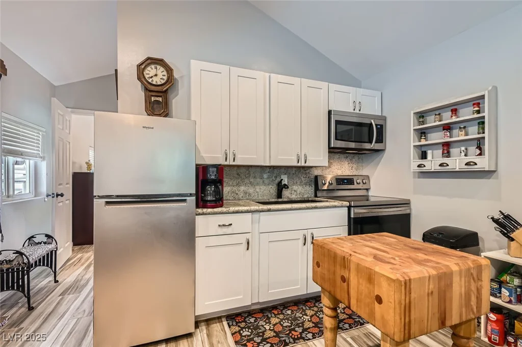 6925 Donald Nelson, Las Vegas, NV 89131