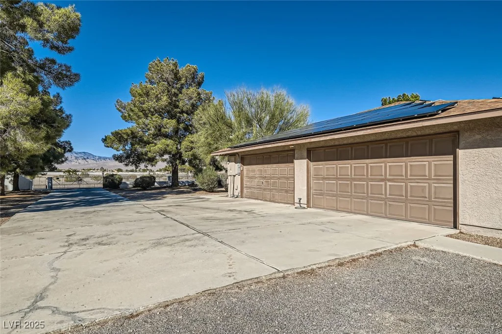 6925 Donald Nelson, Las Vegas, NV 89131