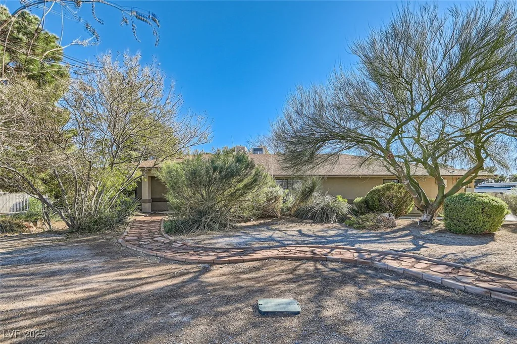 6925 Donald Nelson, Las Vegas, NV 89131