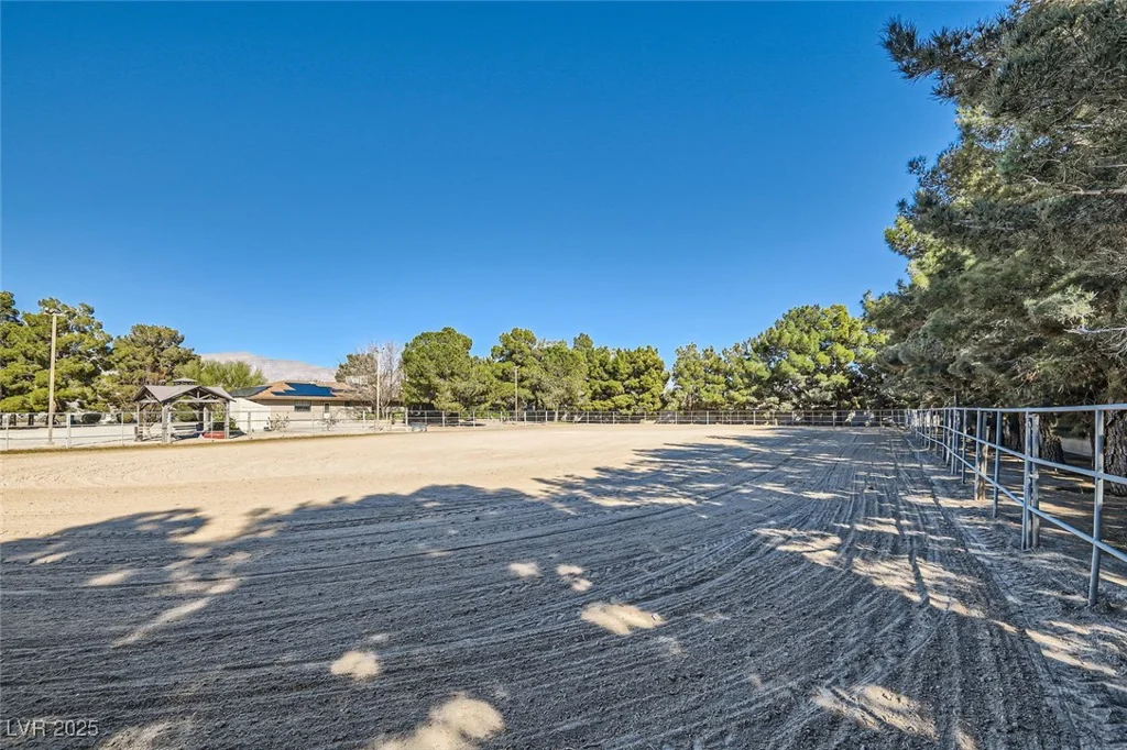 6925 Donald Nelson, Las Vegas, NV 89131