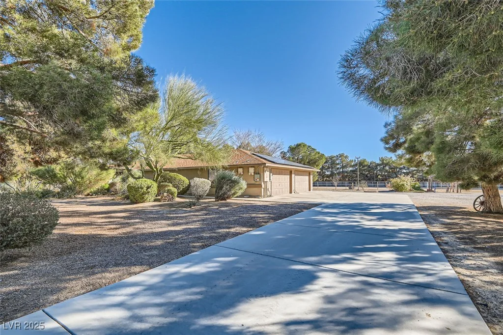 6925 Donald Nelson, Las Vegas, NV 89131
