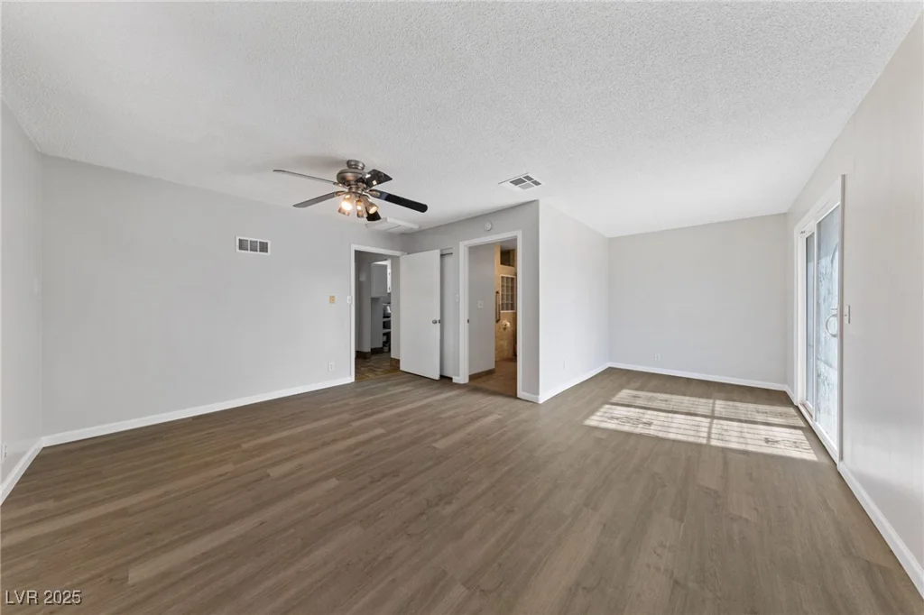 4272 Russell, Las Vegas, NV 89120