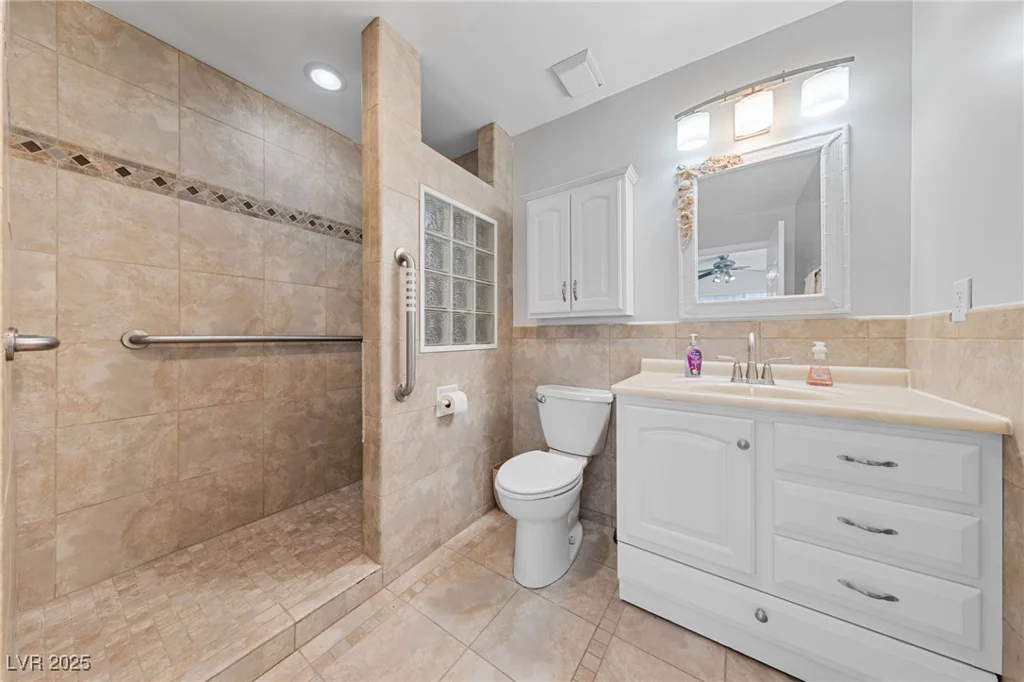 4272 Russell, Las Vegas, NV 89120