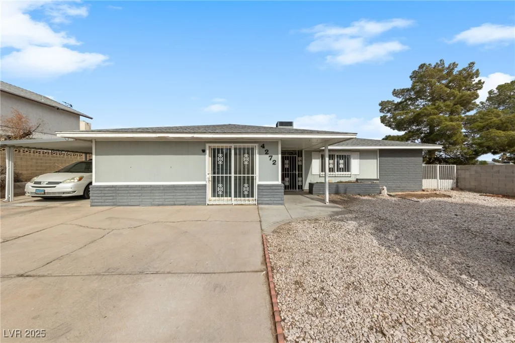 4272 Russell, Las Vegas, NV 89120