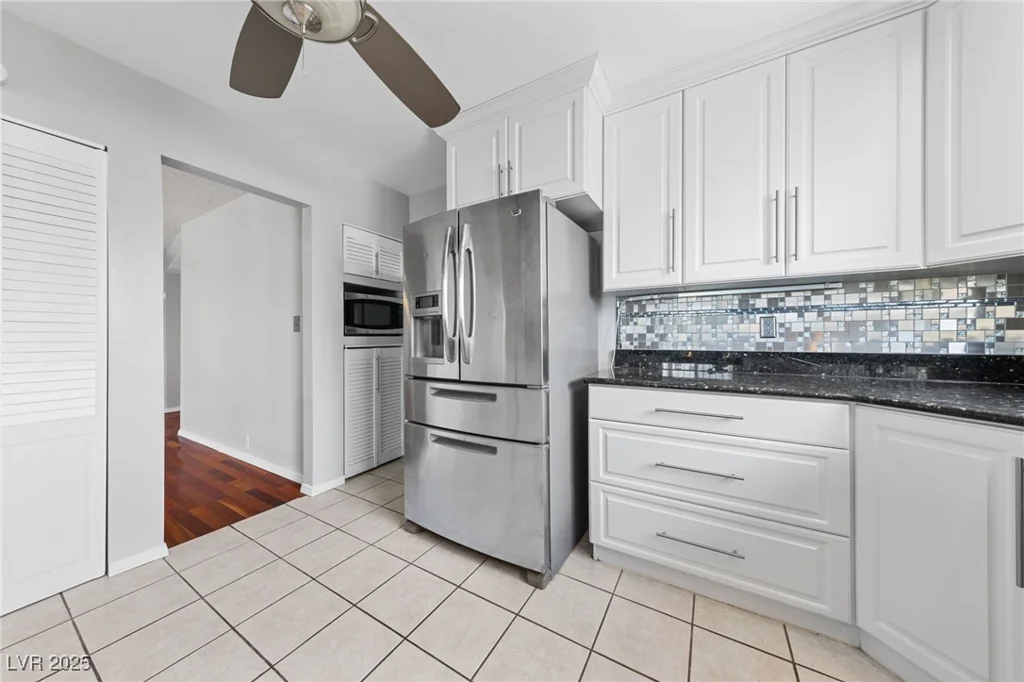 4272 Russell, Las Vegas, NV 89120