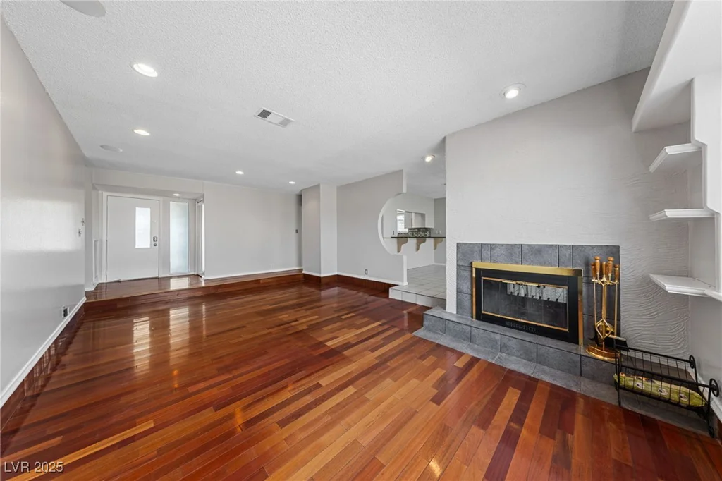 4272 Russell, Las Vegas, NV 89120
