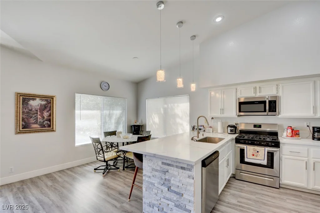 4810 Black Bear, Las Vegas, NV 89149