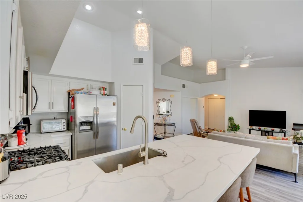 4810 Black Bear, Las Vegas, NV 89149