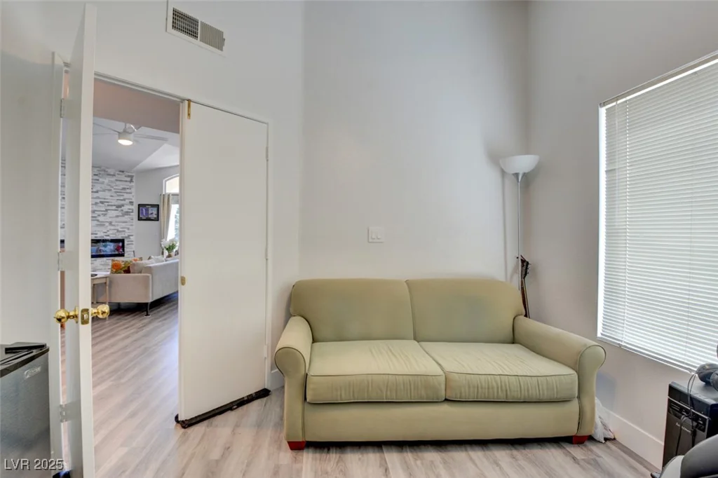 4810 Black Bear, Las Vegas, NV 89149