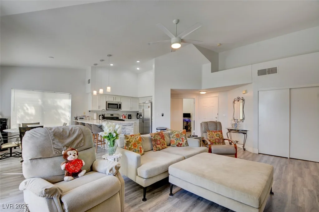 4810 Black Bear, Las Vegas, NV 89149