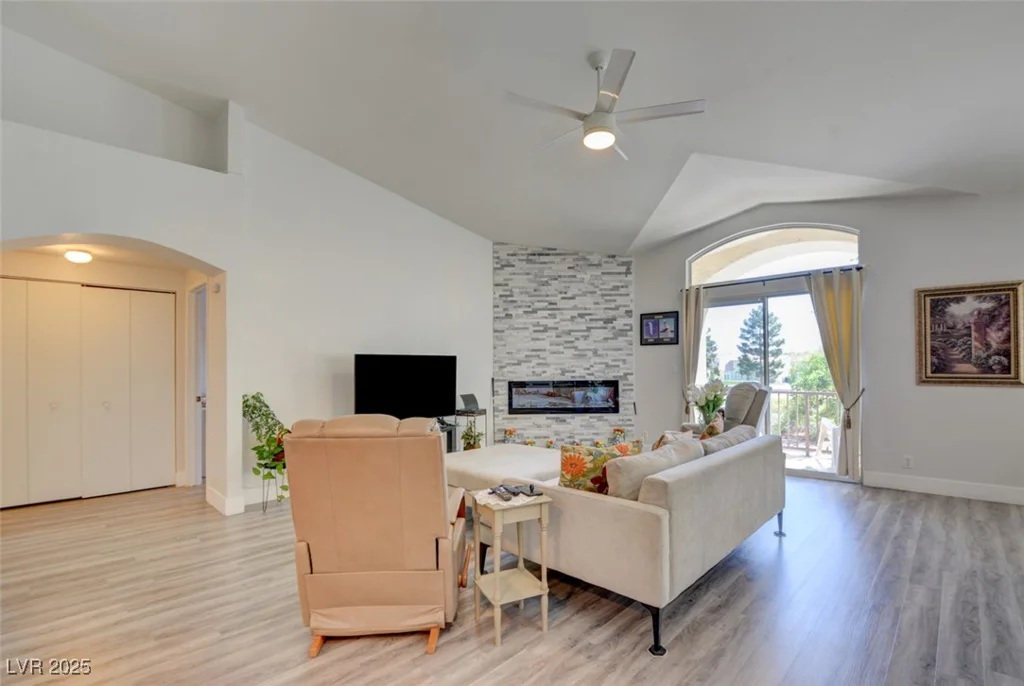 4810 Black Bear, Las Vegas, NV 89149