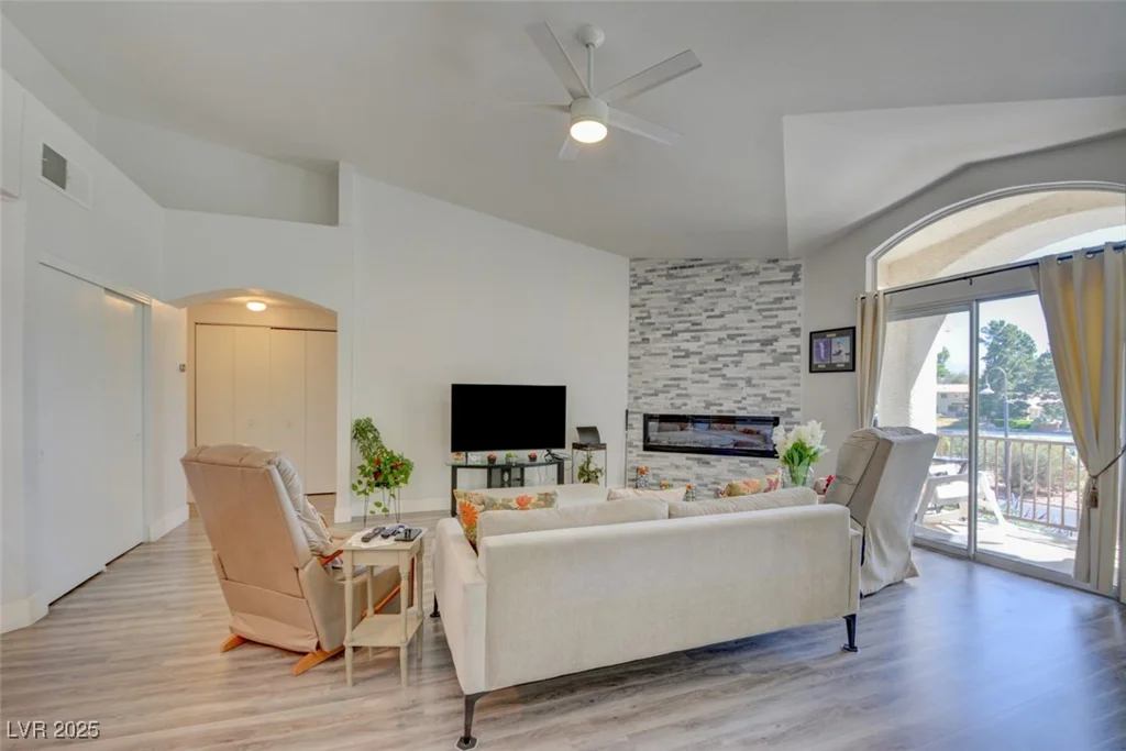 4810 Black Bear, Las Vegas, NV 89149