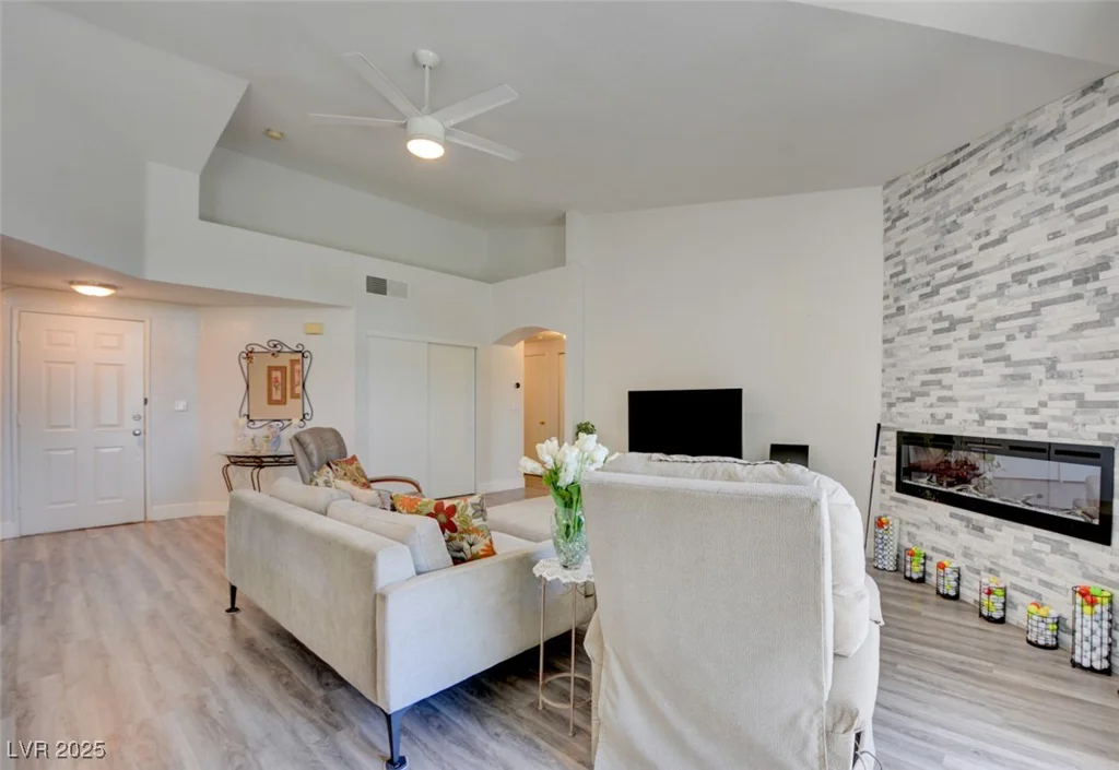 4810 Black Bear, Las Vegas, NV 89149