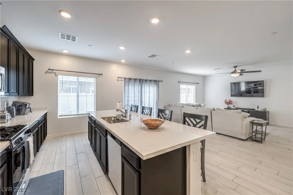 7232 Decatur, Las Vegas, NV 89131