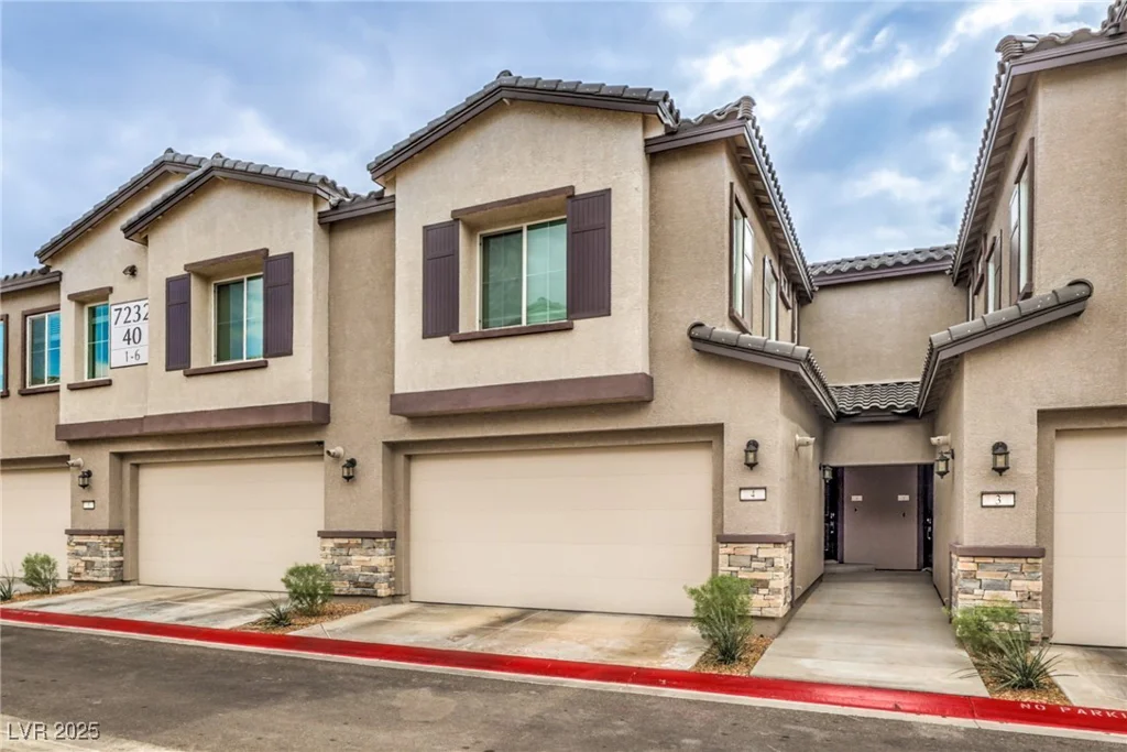 7232 Decatur, Las Vegas, NV 89131