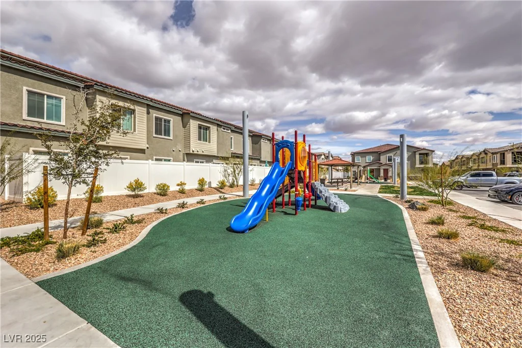 7232 Decatur, Las Vegas, NV 89131