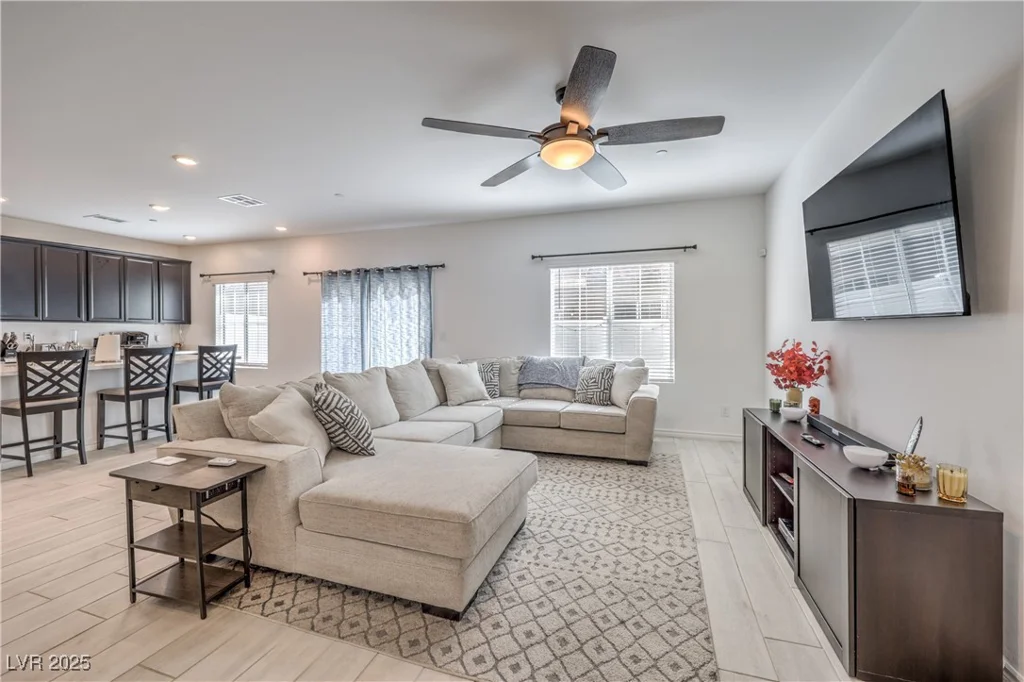 7232 Decatur, Las Vegas, NV 89131