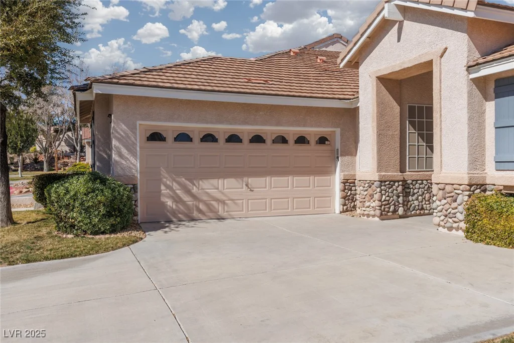 10300 Pinto Creek, Las Vegas, NV 89144