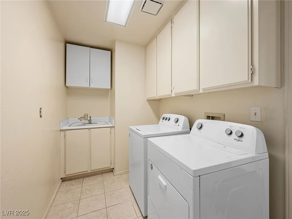 9725 Sierra Mesa, Las Vegas, NV 89117