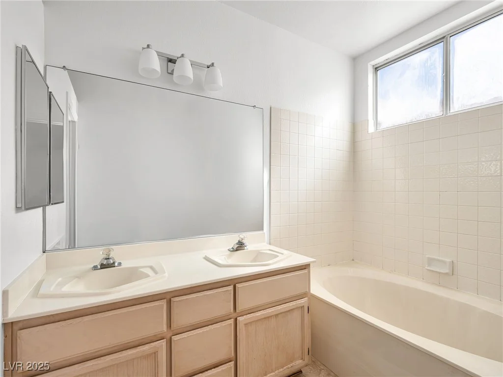 9725 Sierra Mesa, Las Vegas, NV 89117
