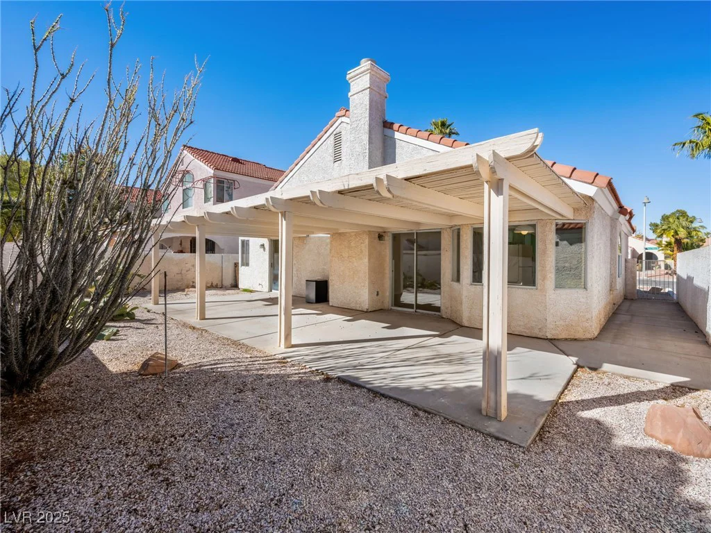 9725 Sierra Mesa, Las Vegas, NV 89117