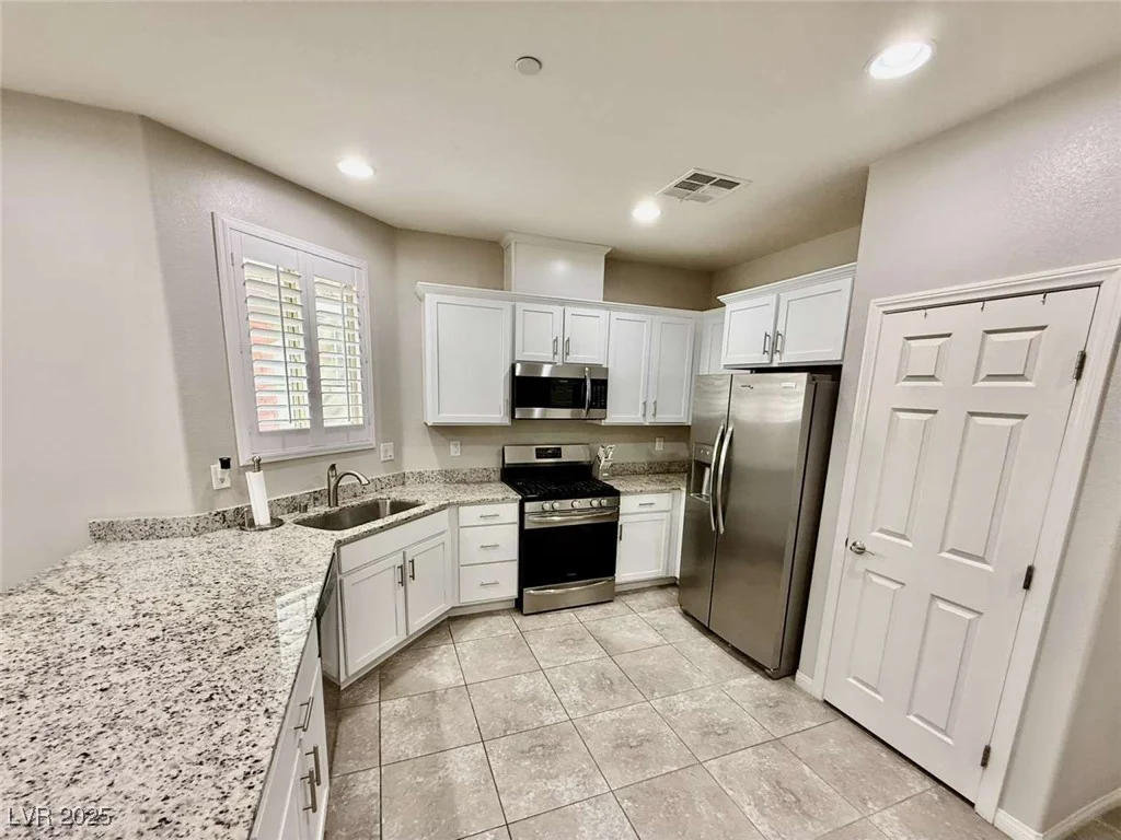 6145 Scarlet Leaf, Las Vegas, NV 89148