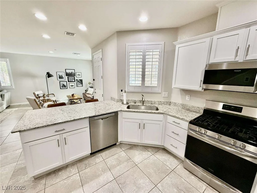 6145 Scarlet Leaf, Las Vegas, NV 89148