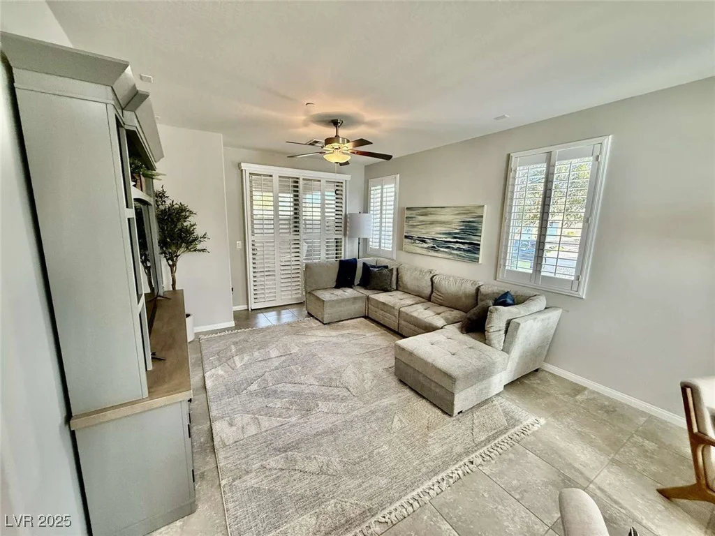 6145 Scarlet Leaf, Las Vegas, NV 89148