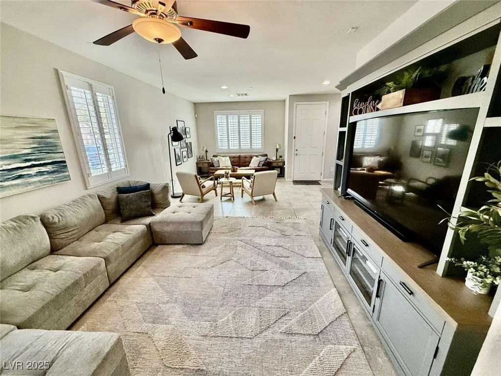6145 Scarlet Leaf, Las Vegas, NV 89148