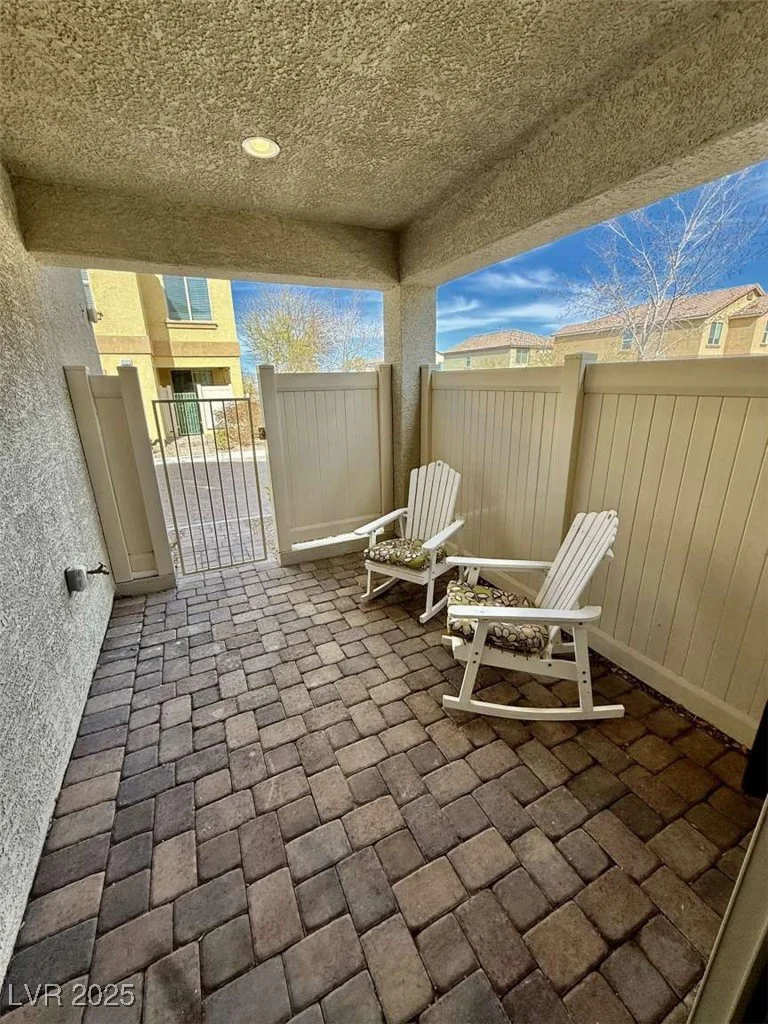 6145 Scarlet Leaf, Las Vegas, NV 89148