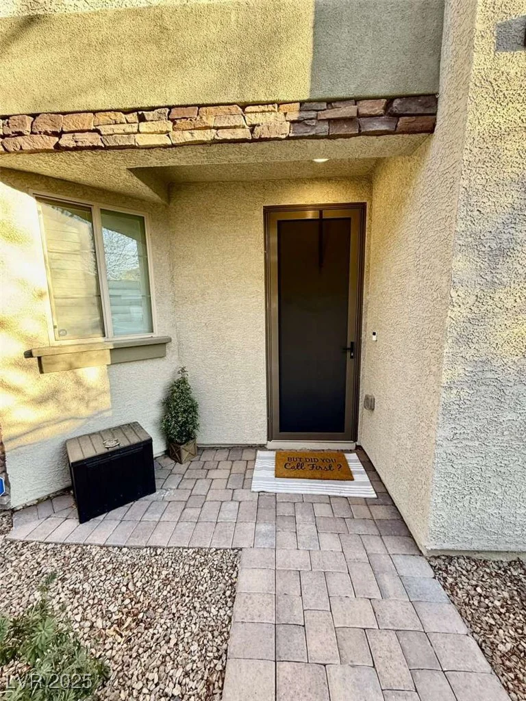 6145 Scarlet Leaf, Las Vegas, NV 89148